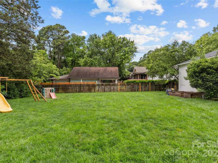 227 Wingrave Drive, Charlotte, NC 28270.  MLS# CAR4264332, YatesRealty ID 15824. 