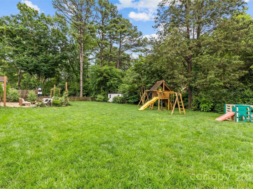 227 Wingrave Drive, Charlotte, NC 28270.  MLS# CAR4264332, YatesRealty ID 15824. 