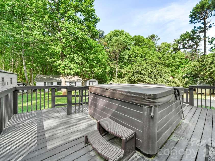 417 Old Tulip Farm Road, Salisbury, NC 28147.  MLS# CAR4366056, YatesRealty ID 15824. 