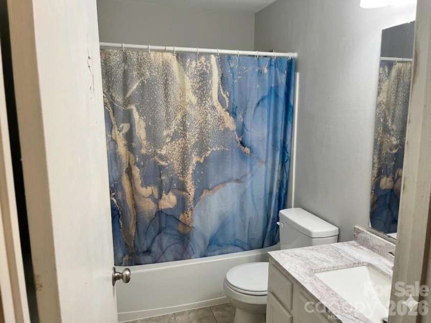 108 York Park Street, York, SC 29745.  MLS# CAR4371315, YatesRealty ID 15825. 