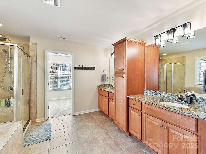 250 Kenway Loop, Mooresville, NC 28117.  MLS# CAR4210215, YatesRealty ID 15825. 