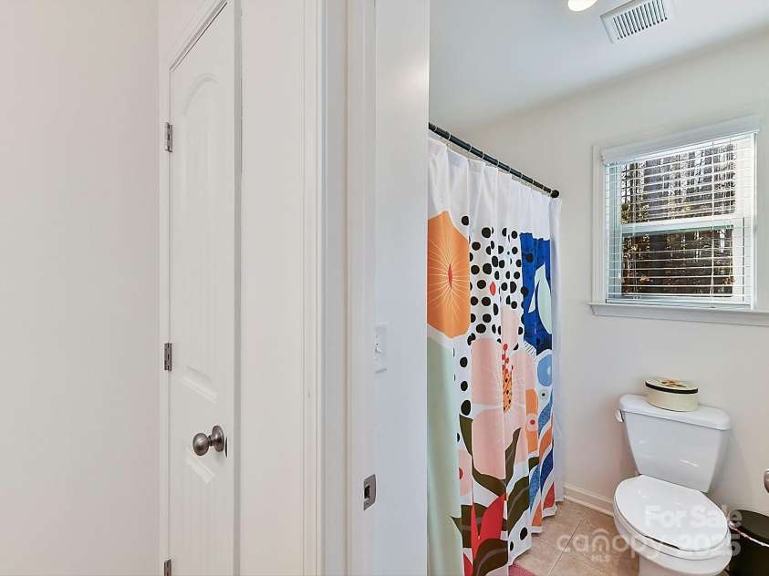 250 Kenway Loop, Mooresville, NC 28117.  MLS# CAR4210215, YatesRealty ID 15825. 