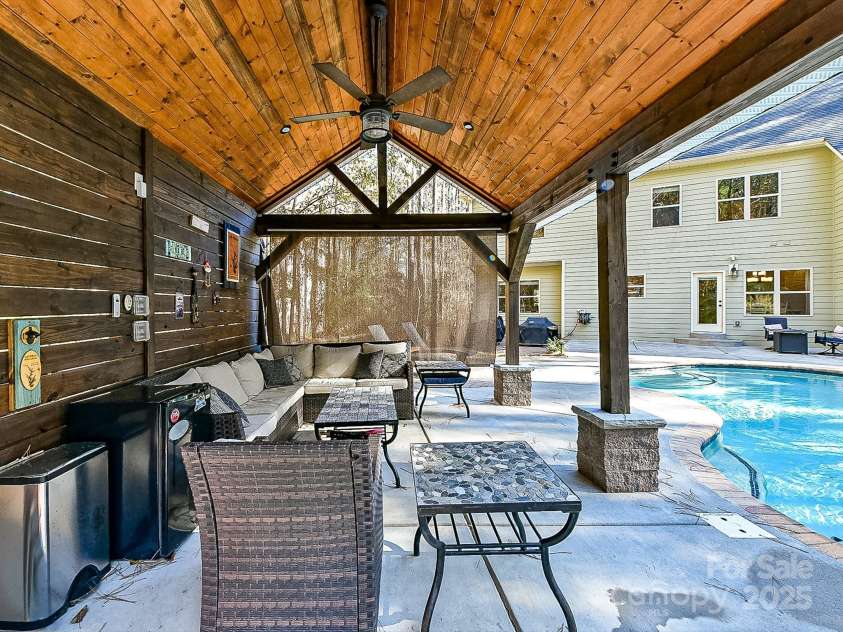 250 Kenway Loop, Mooresville, NC 28117.  MLS# CAR4210215, YatesRealty ID 15825. 