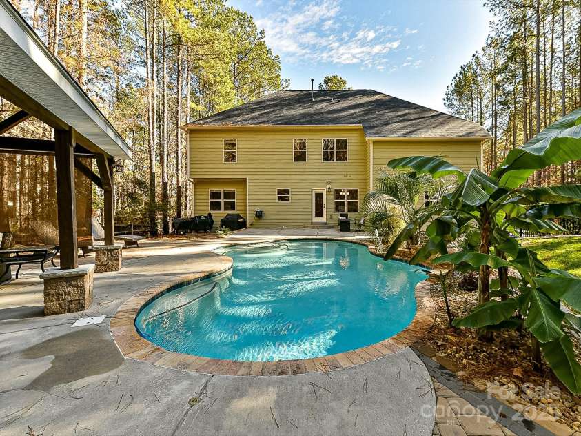 250 Kenway Loop, Mooresville, NC 28117.  MLS# CAR4210215, YatesRealty ID 15825. 