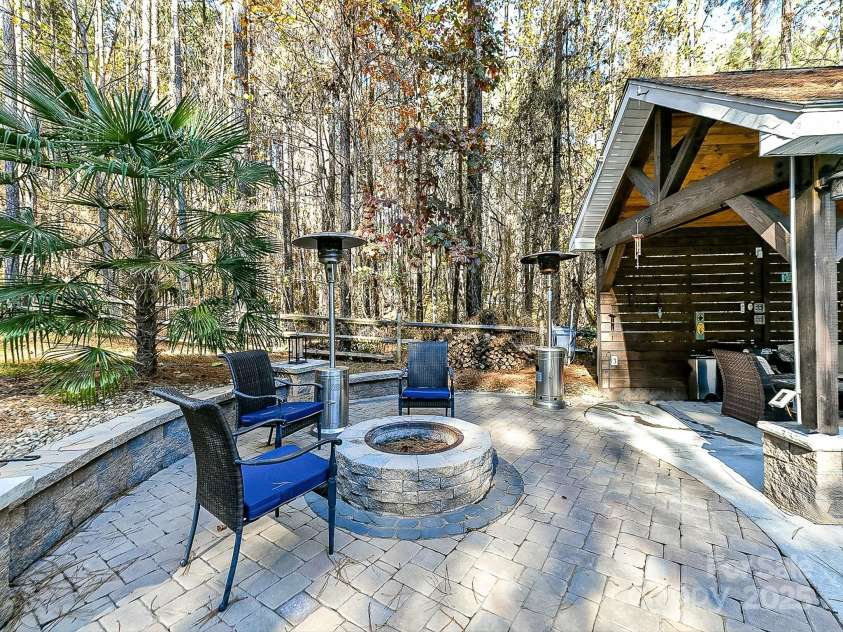 250 Kenway Loop, Mooresville, NC 28117.  MLS# CAR4210215, YatesRealty ID 15825. 