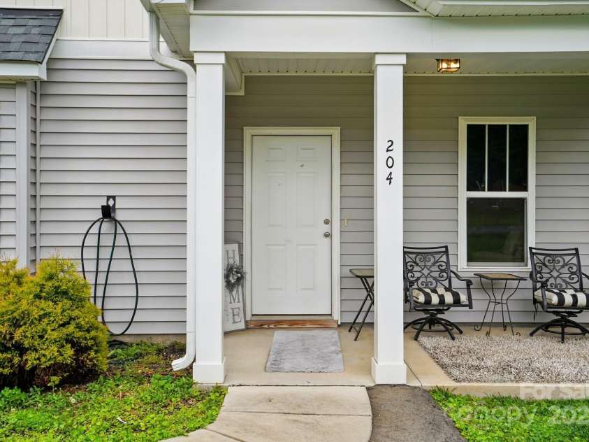 204 Craig Street, Mount Holly, NC 28120.  MLS# CAR4263380, YatesRealty ID 15826. 