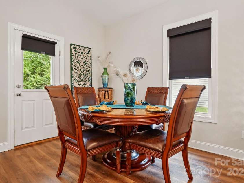 204 Craig Street, Mount Holly, NC 28120.  MLS# CAR4263380, YatesRealty ID 15826. Breakfast Nook