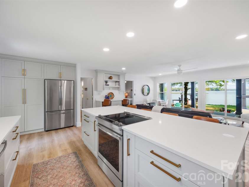 5280 Masons Ferry Road, Clover, SC 29710.  MLS# CAR4366323, YatesRealty ID 15826. Brand New Kitchen, quartz counters, and custom cabinets