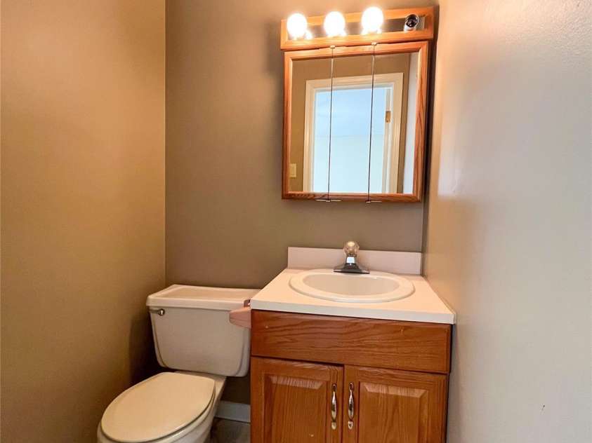 4069 Amsbury Road, Concord, NC 28025.  MLS# CAR4223988, YatesRealty ID 15827. Half bath