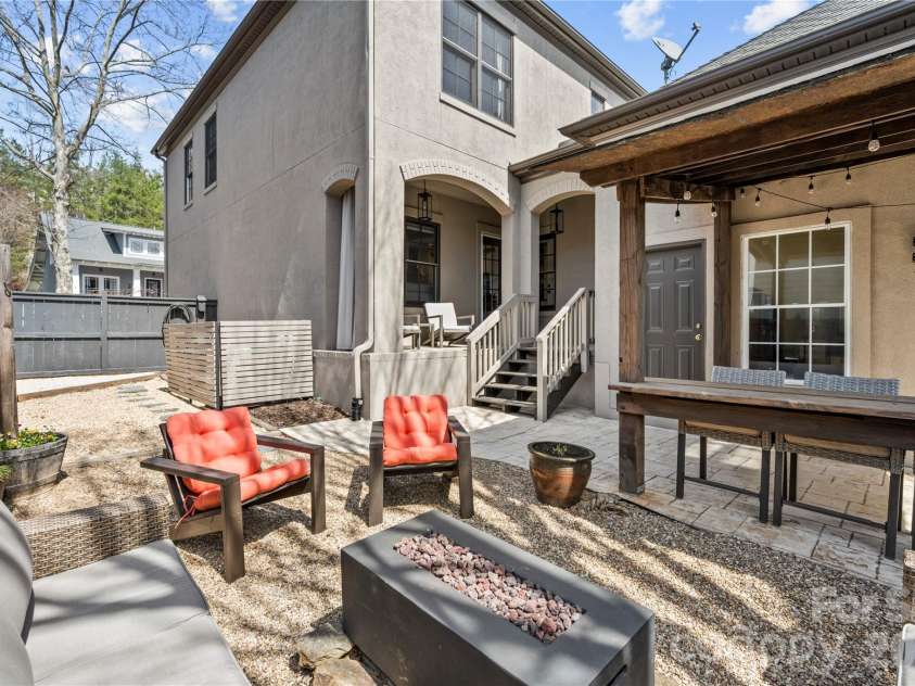 123 White Ash Drive, Asheville, NC 28803.  MLS# CAR4362029, YatesRealty ID 15828. 