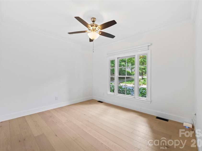 123 White Ash Drive, Asheville, NC 28803.  MLS# CAR4362029, YatesRealty ID 15828. 