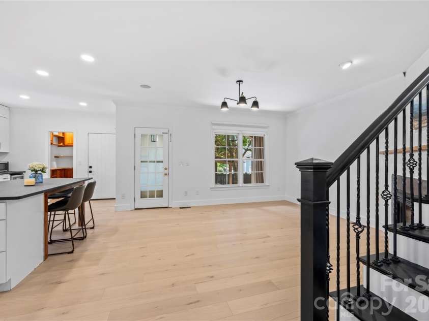 123 White Ash Drive, Asheville, NC 28803.  MLS# CAR4362029, YatesRealty ID 15828. 