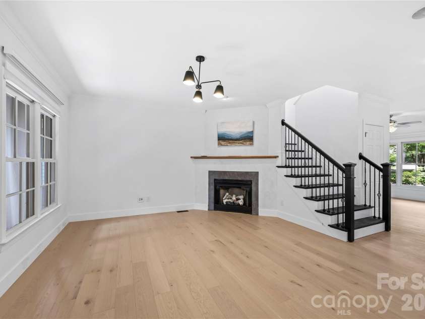 123 White Ash Drive, Asheville, NC 28803.  MLS# CAR4362029, YatesRealty ID 15828. 