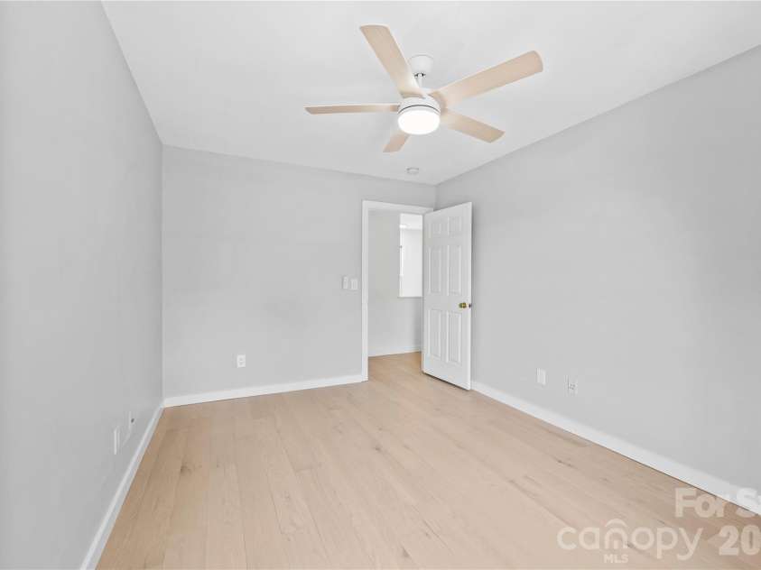 123 White Ash Drive, Asheville, NC 28803.  MLS# CAR4362029, YatesRealty ID 15828. 