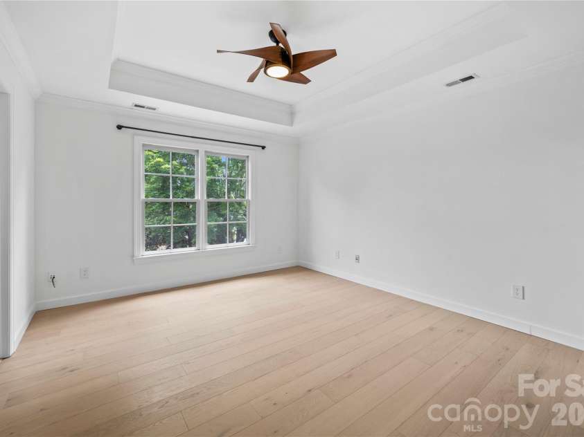 123 White Ash Drive, Asheville, NC 28803.  MLS# CAR4362029, YatesRealty ID 15828. 