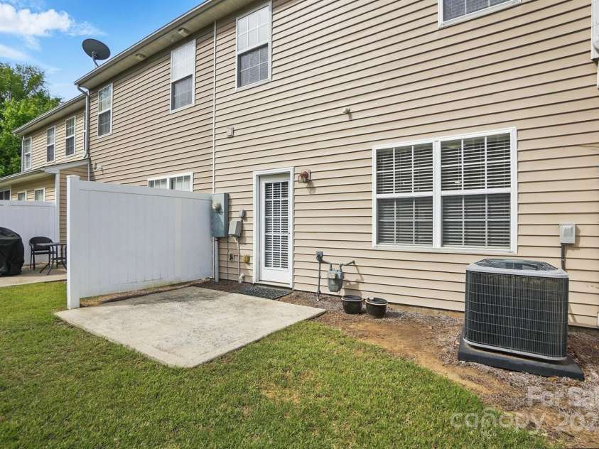 14649 Lions Paw Street, Charlotte, NC 28273.  MLS# CAR4248973, YatesRealty ID 15828. 