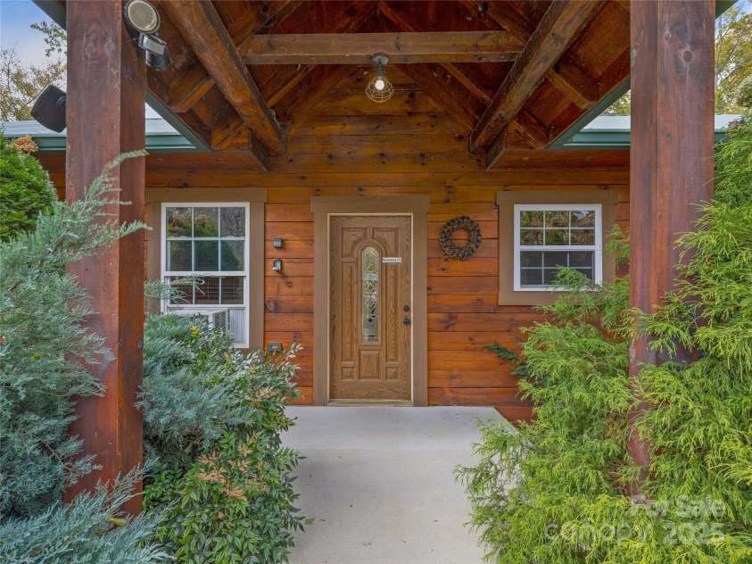 1640, 1641, 1642 River Road, Hot Springs, NC 28743.  MLS# CAR4318441, YatesRealty ID 1583. Cabin #1- River Front