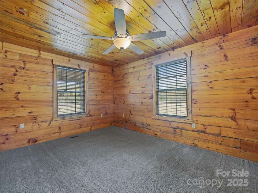 1640, 1641, 1642 River Road, Hot Springs, NC 28743.  MLS# CAR4318441, YatesRealty ID 1583. Cabin #2
