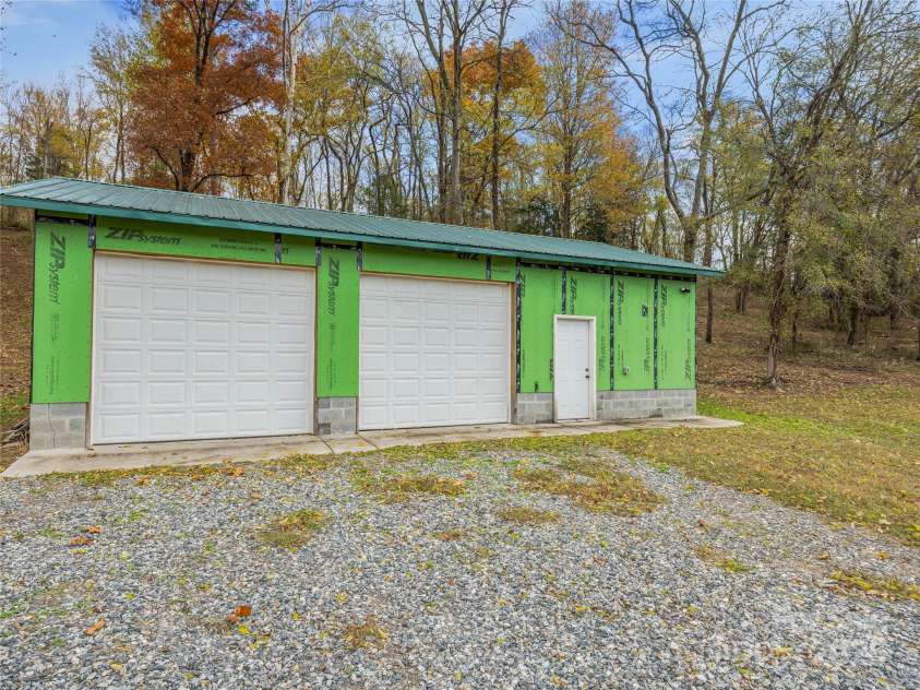 1640, 1641, 1642 River Road, Hot Springs, NC 28743.  MLS# CAR4318441, YatesRealty ID 1583. Cabin #2 Garage