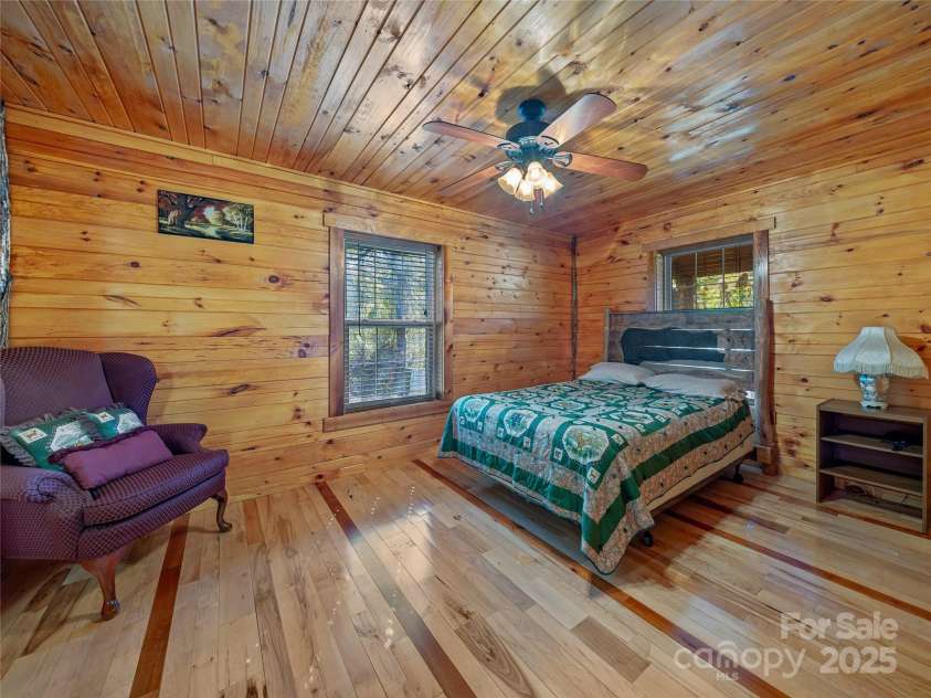 1640, 1641, 1642 River Road, Hot Springs, NC 28743.  MLS# CAR4318441, YatesRealty ID 1583. Cabin #3