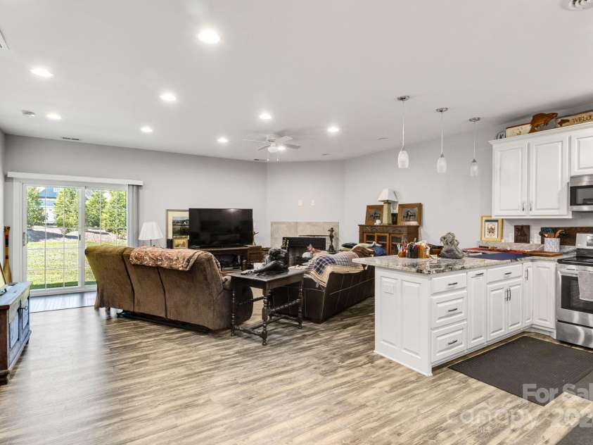 202 Ivy Court, Morganton, NC 28655.  MLS# CAR4181293, YatesRealty ID 1583. 
