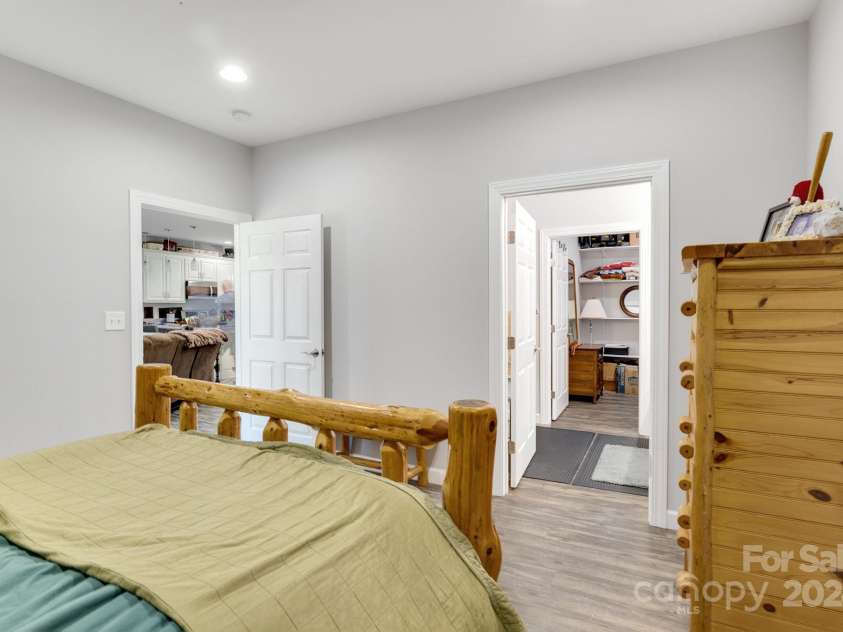 202 Ivy Court, Morganton, NC 28655.  MLS# CAR4181293, YatesRealty ID 1583. 