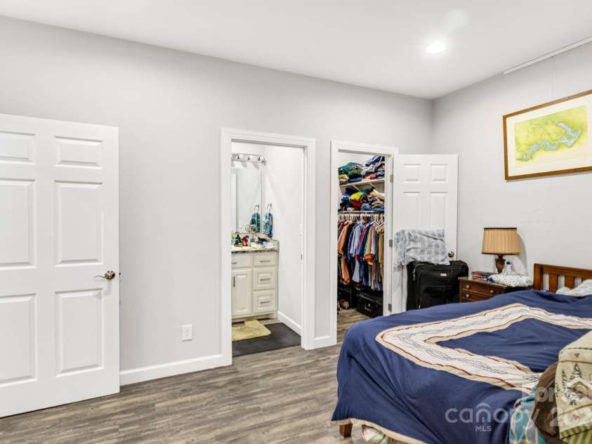 202 Ivy Court, Morganton, NC 28655.  MLS# CAR4181293, YatesRealty ID 1583. 