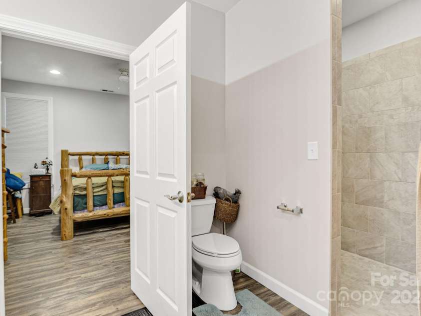202 Ivy Court, Morganton, NC 28655.  MLS# CAR4181293, YatesRealty ID 1583. 