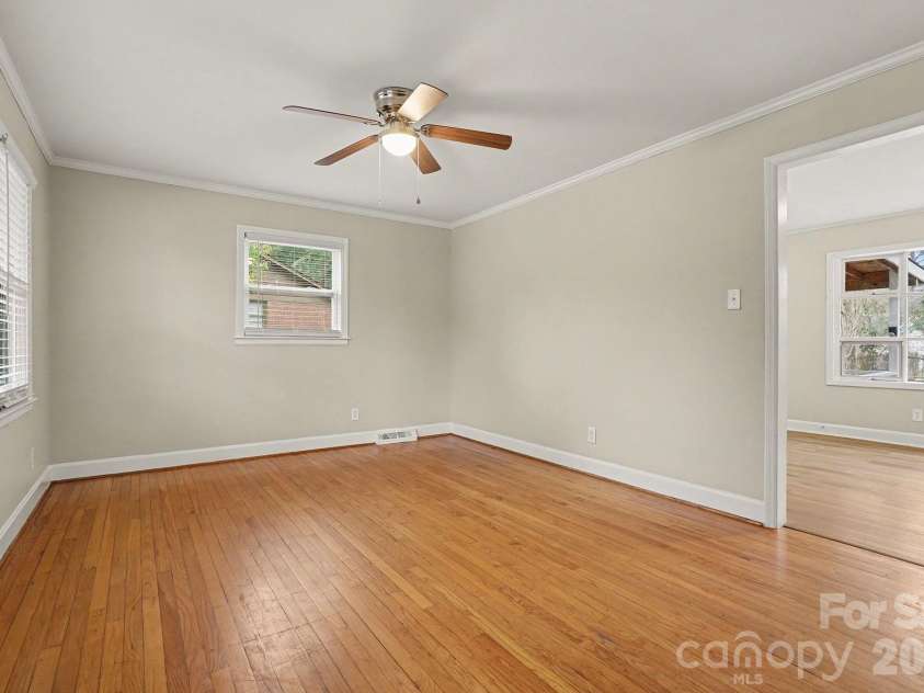 5931 Amity Place, Charlotte, NC 28212.  MLS# CAR4342901, YatesRealty ID 15830. 