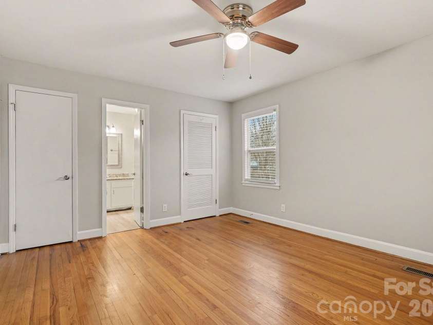 5931 Amity Place, Charlotte, NC 28212.  MLS# CAR4342901, YatesRealty ID 15830. 