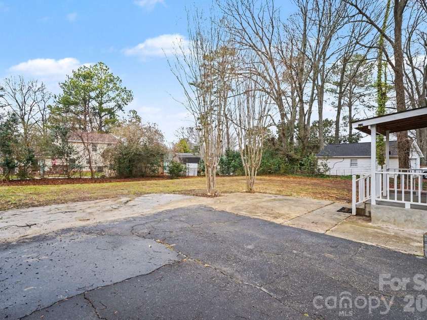 5931 Amity Place, Charlotte, NC 28212.  MLS# CAR4342901, YatesRealty ID 15830. 