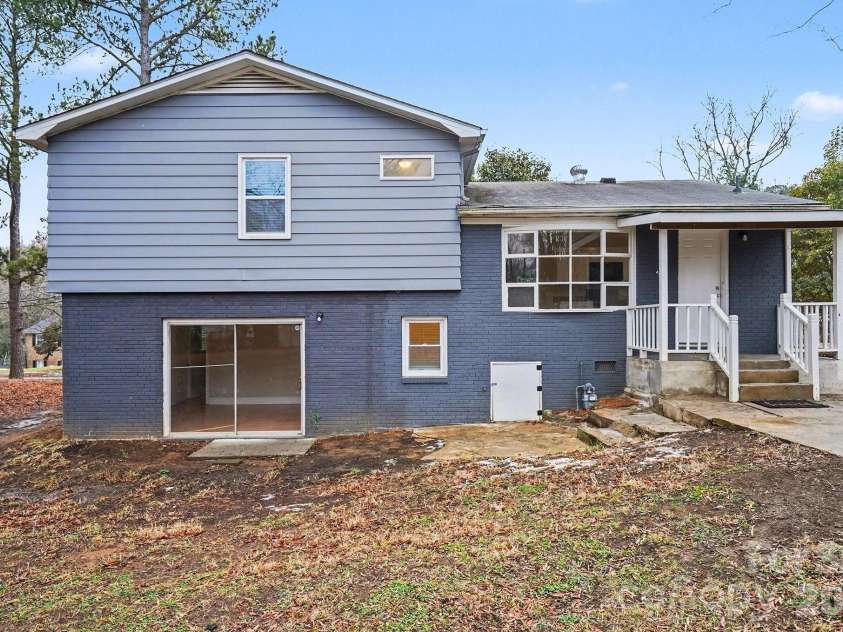 5931 Amity Place, Charlotte, NC 28212.  MLS# CAR4342901, YatesRealty ID 15830. 