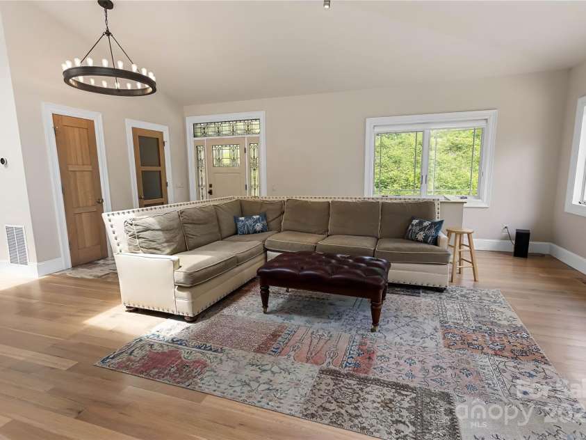 9 Gazebo Trail, Clyde, NC 28721.  MLS# CAR4261341, YatesRealty ID 15830. 