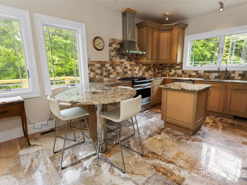 9 Gazebo Trail, Clyde, NC 28721.  MLS# CAR4261341, YatesRealty ID 15830. 