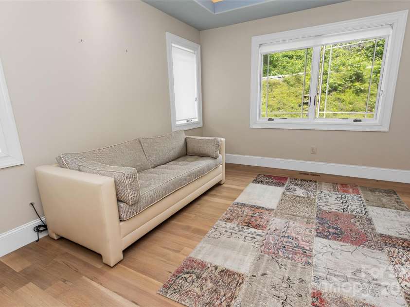 9 Gazebo Trail, Clyde, NC 28721.  MLS# CAR4261341, YatesRealty ID 15830. 