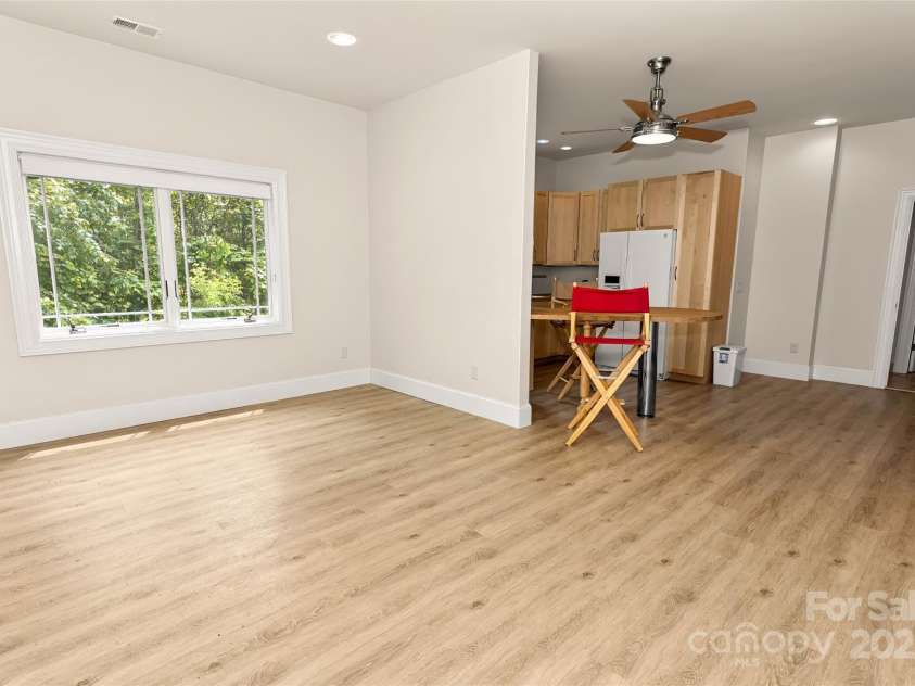 9 Gazebo Trail, Clyde, NC 28721.  MLS# CAR4261341, YatesRealty ID 15830. 