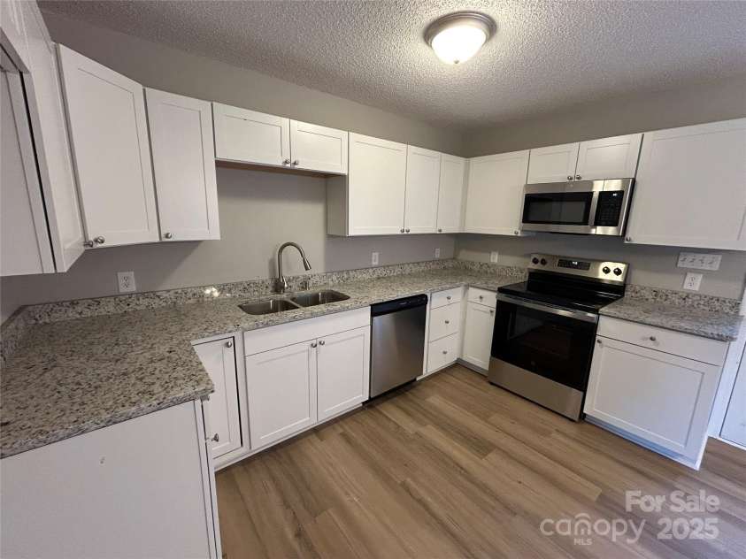 1820 Wendover Drive, Lancaster, SC 29720.  MLS# CAR4260354, YatesRealty ID 15831. 