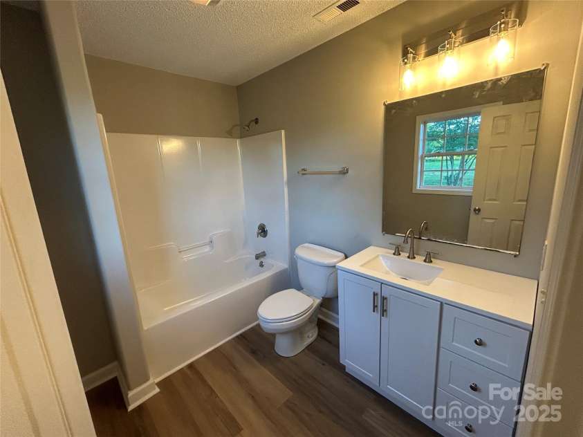 1820 Wendover Drive, Lancaster, SC 29720.  MLS# CAR4260354, YatesRealty ID 15831. 