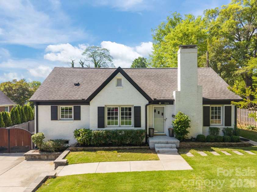 2414 Hassell Place, Charlotte, NC 28209.  MLS# CAR4371919, YatesRealty ID 15831. 