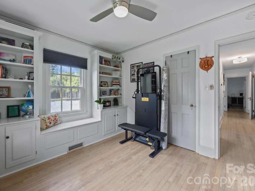 2414 Hassell Place, Charlotte, NC 28209.  MLS# CAR4371919, YatesRealty ID 15831. 