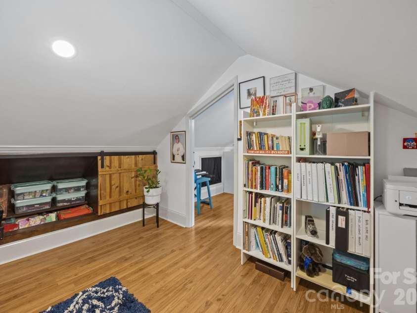 2414 Hassell Place, Charlotte, NC 28209.  MLS# CAR4371919, YatesRealty ID 15831. 