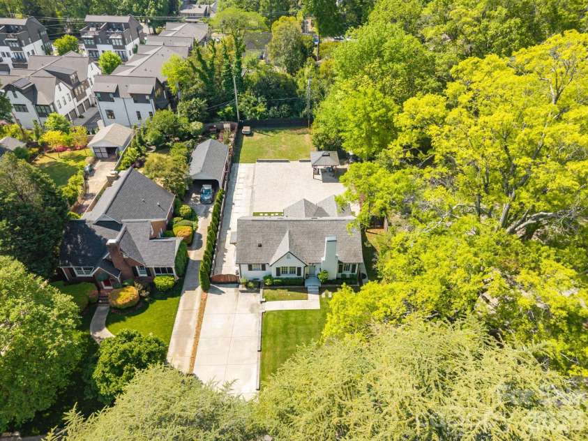 2414 Hassell Place, Charlotte, NC 28209.  MLS# CAR4371919, YatesRealty ID 15831. 