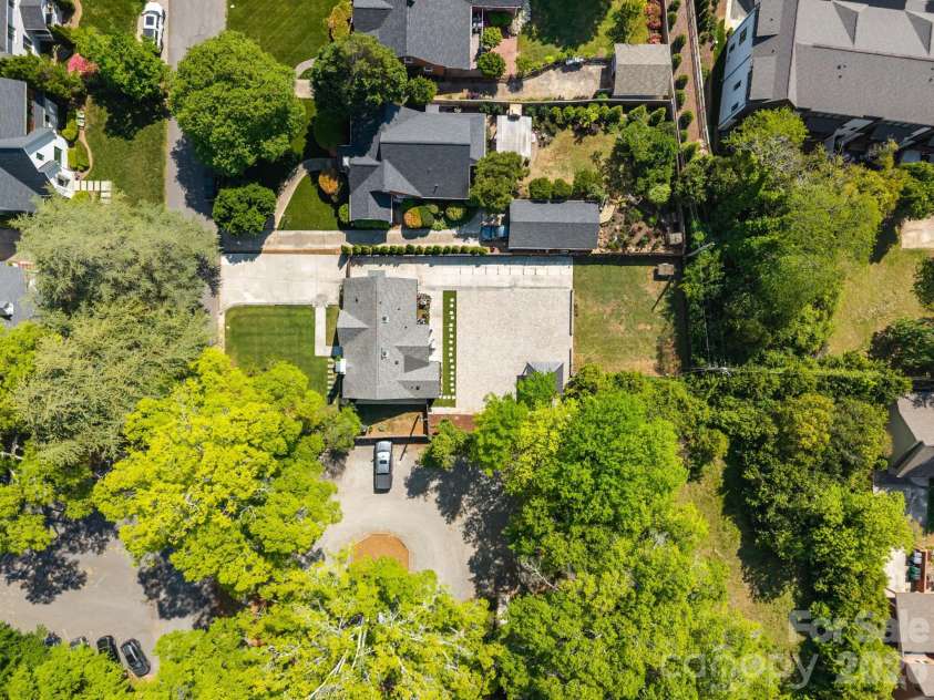 2414 Hassell Place, Charlotte, NC 28209.  MLS# CAR4371919, YatesRealty ID 15831. 
