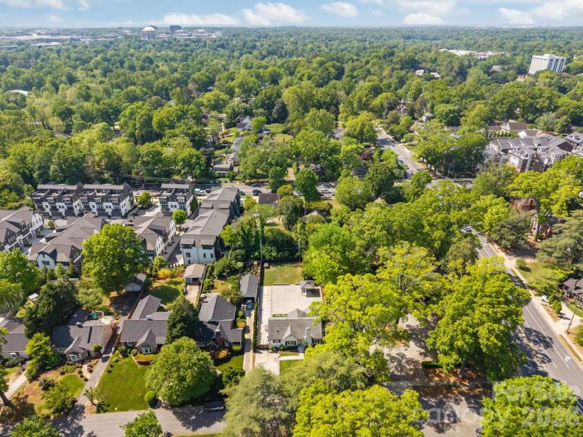 2414 Hassell Place, Charlotte, NC 28209.  MLS# CAR4371919, YatesRealty ID 15831. 