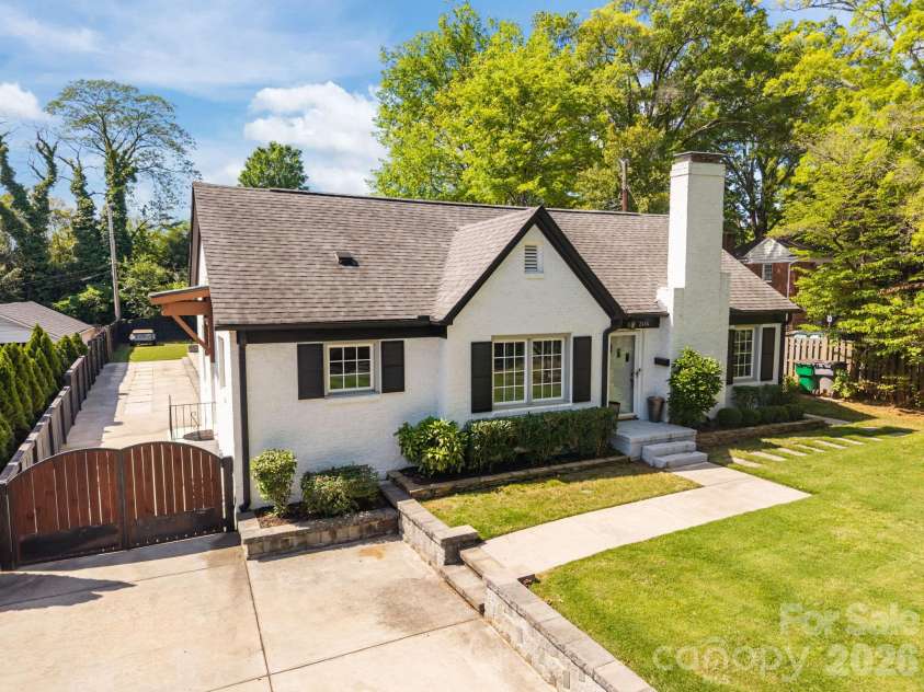 2414 Hassell Place, Charlotte, NC 28209.  MLS# CAR4371919, YatesRealty ID 15831. 