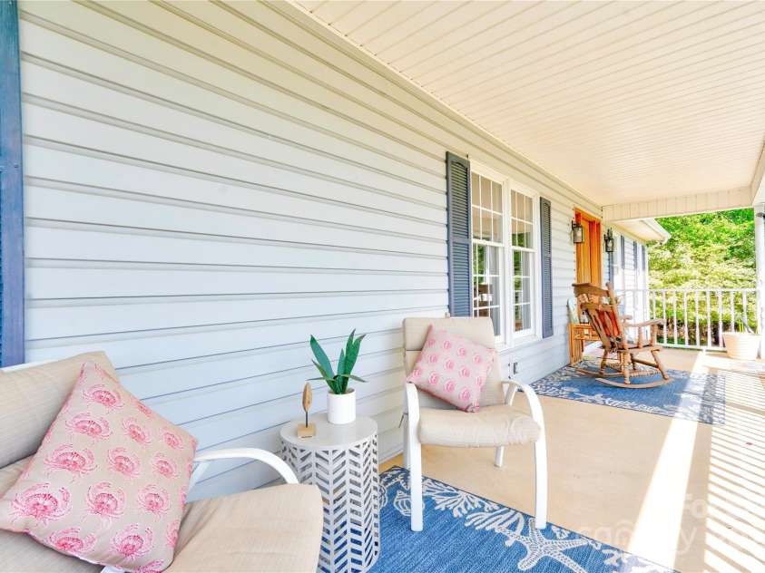 108 Windy Hill Drive, Cherryville, NC 28021.  MLS# CAR4254953, YatesRealty ID 15833. Front Porch