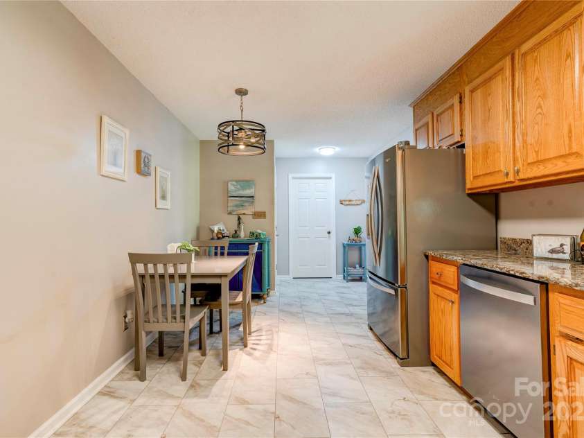 108 Windy Hill Drive, Cherryville, NC 28021.  MLS# CAR4254953, YatesRealty ID 15833. Kitchen