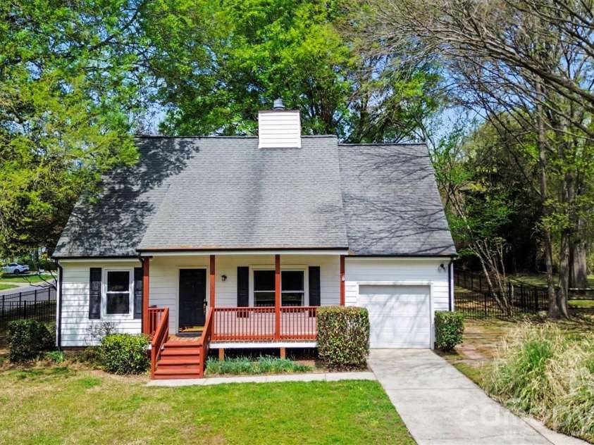 11324 Vista Canyon Drive, Charlotte, NC 28226.  MLS# CAR4360752, YatesRealty ID 15833. 