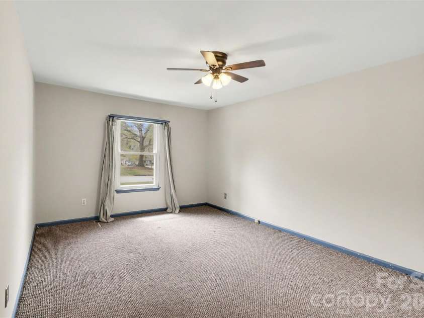 11324 Vista Canyon Drive, Charlotte, NC 28226.  MLS# CAR4360752, YatesRealty ID 15833. 