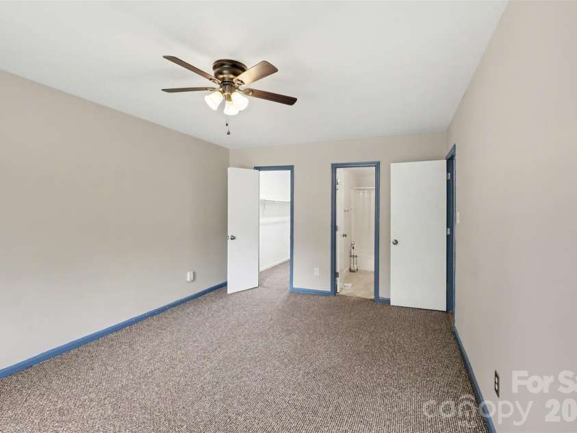 11324 Vista Canyon Drive, Charlotte, NC 28226.  MLS# CAR4360752, YatesRealty ID 15833. 